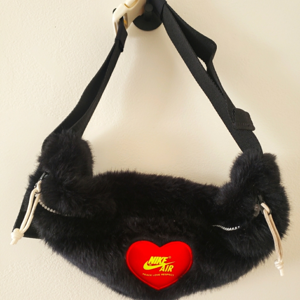 nike fanny pack